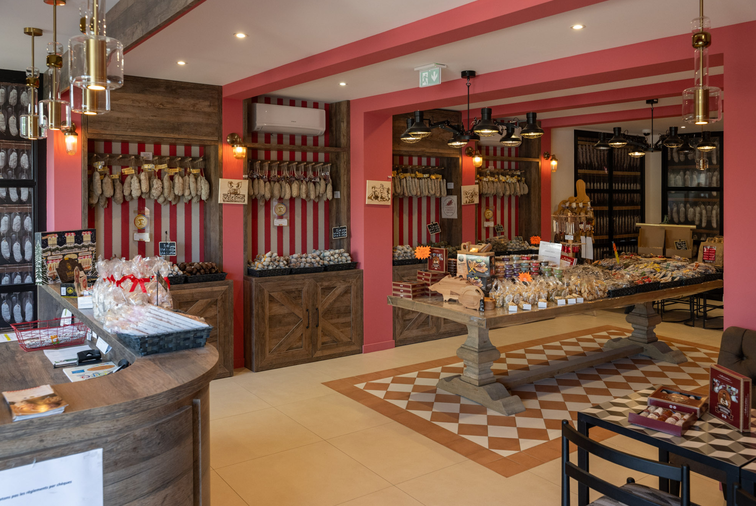 interieur_boutique_des_saucissons